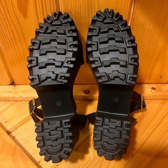 Public Desire AVENUE BLACK CLEATED SOLE PLATFORM BLOCK HIGH HEELS Black - Picture 10 of 10